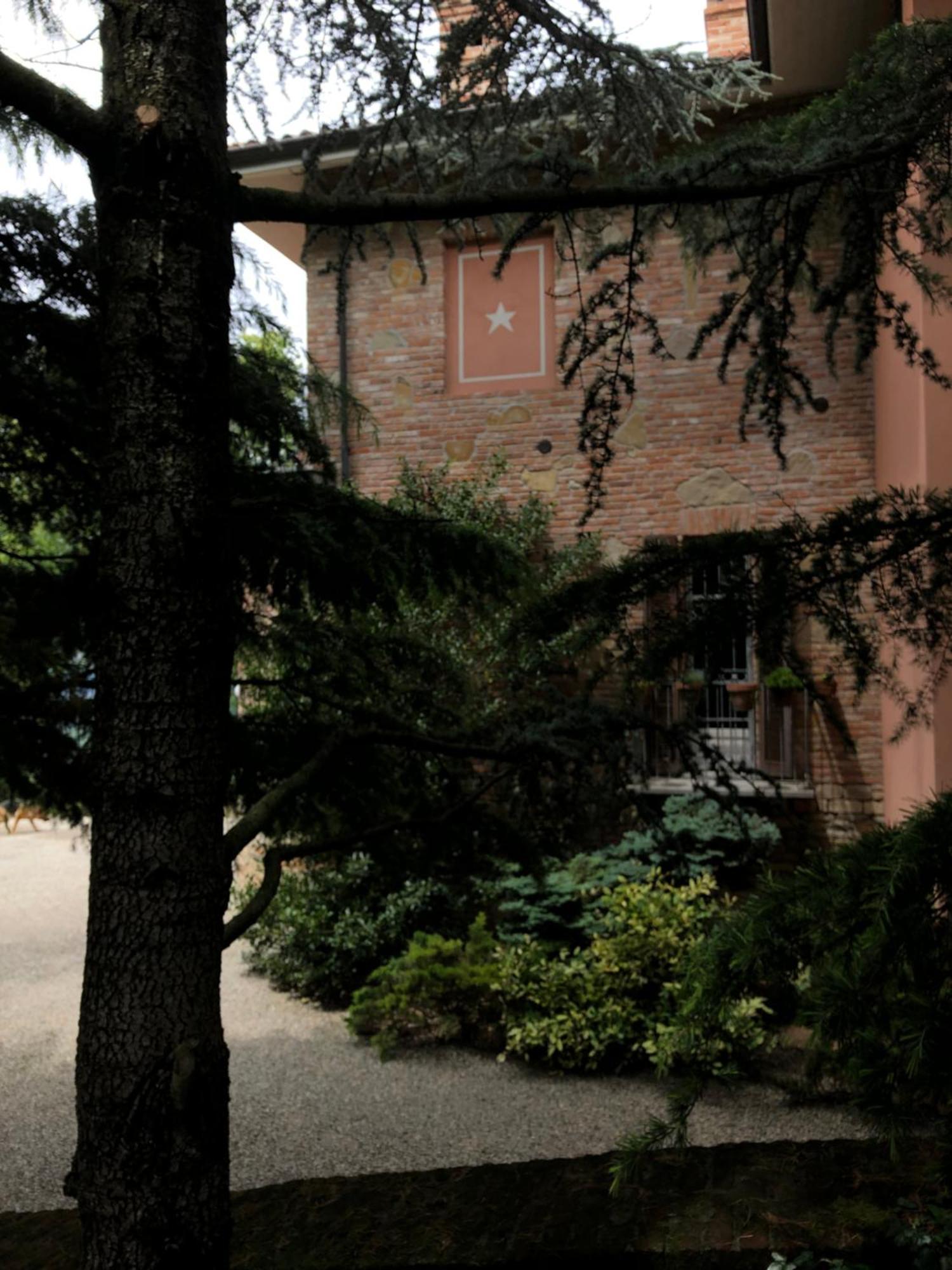Villa Moglietta Host In Langhe Albaretto della Torre Esterno foto